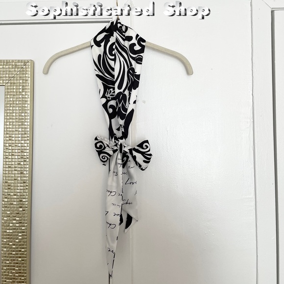 🔲New Chico’s Scarf🔲 - Picture 1 of 6